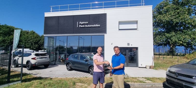 Agence Pacé Automobiles — transmission accompagnée par Vente-Garage